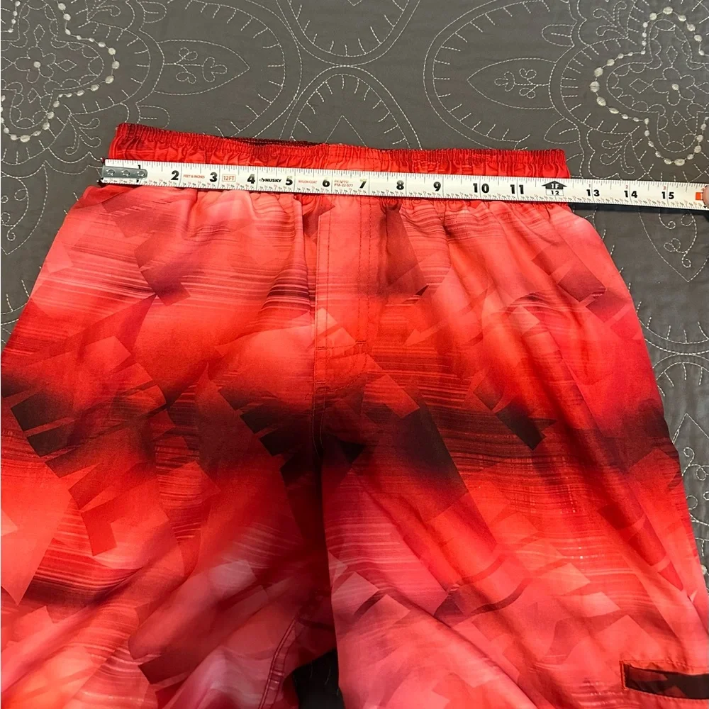Nike Boys Red/Black Lined Swim Trunks Size Large